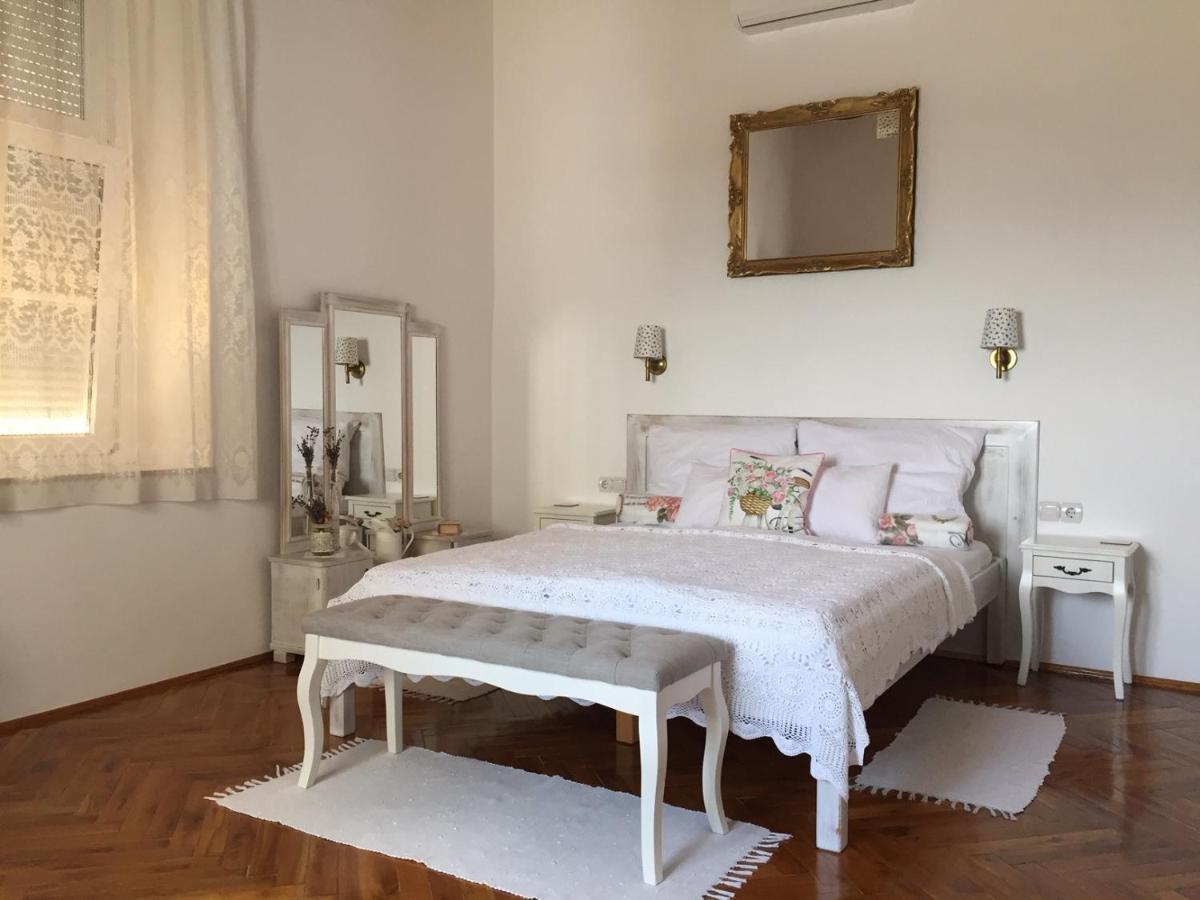 Bacchus Apartman - Borbarlang, Badacsony Бадачоньтомай Экстерьер фото
