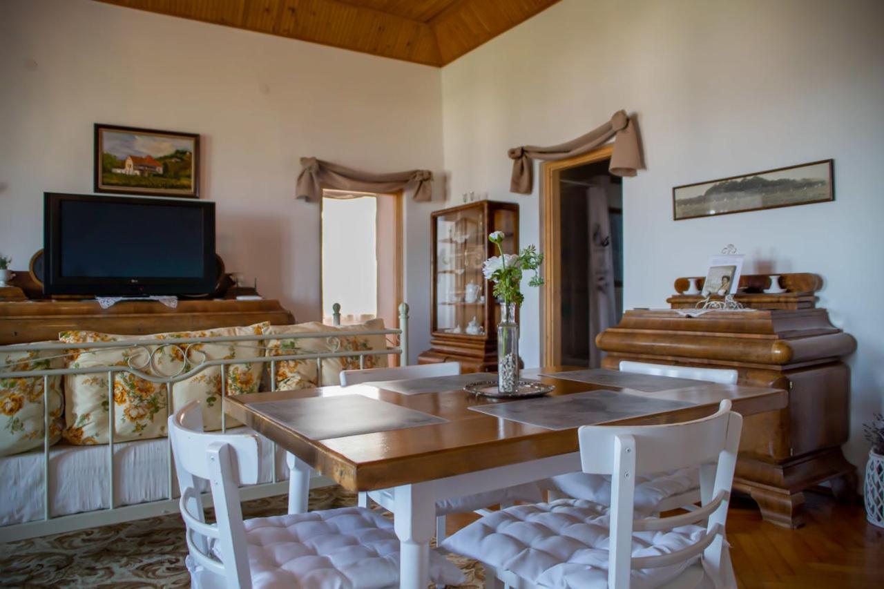 Bacchus Apartman - Borbarlang, Badacsony Бадачоньтомай Экстерьер фото